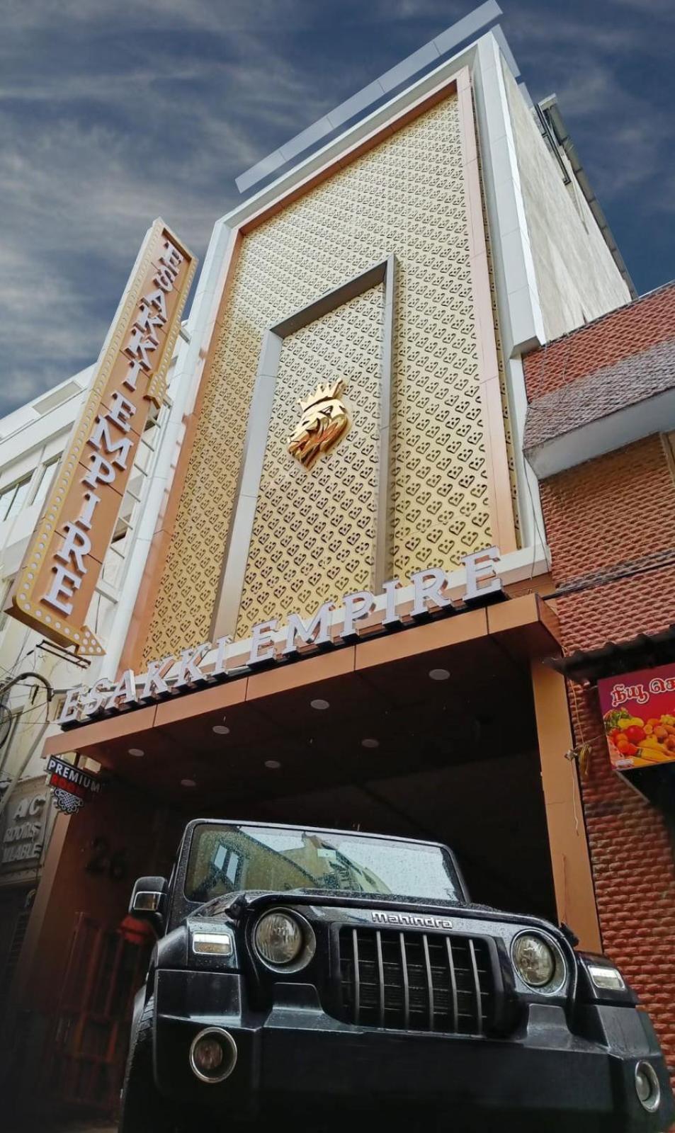 Esakki Empire Hotel Ченай Екстериор снимка