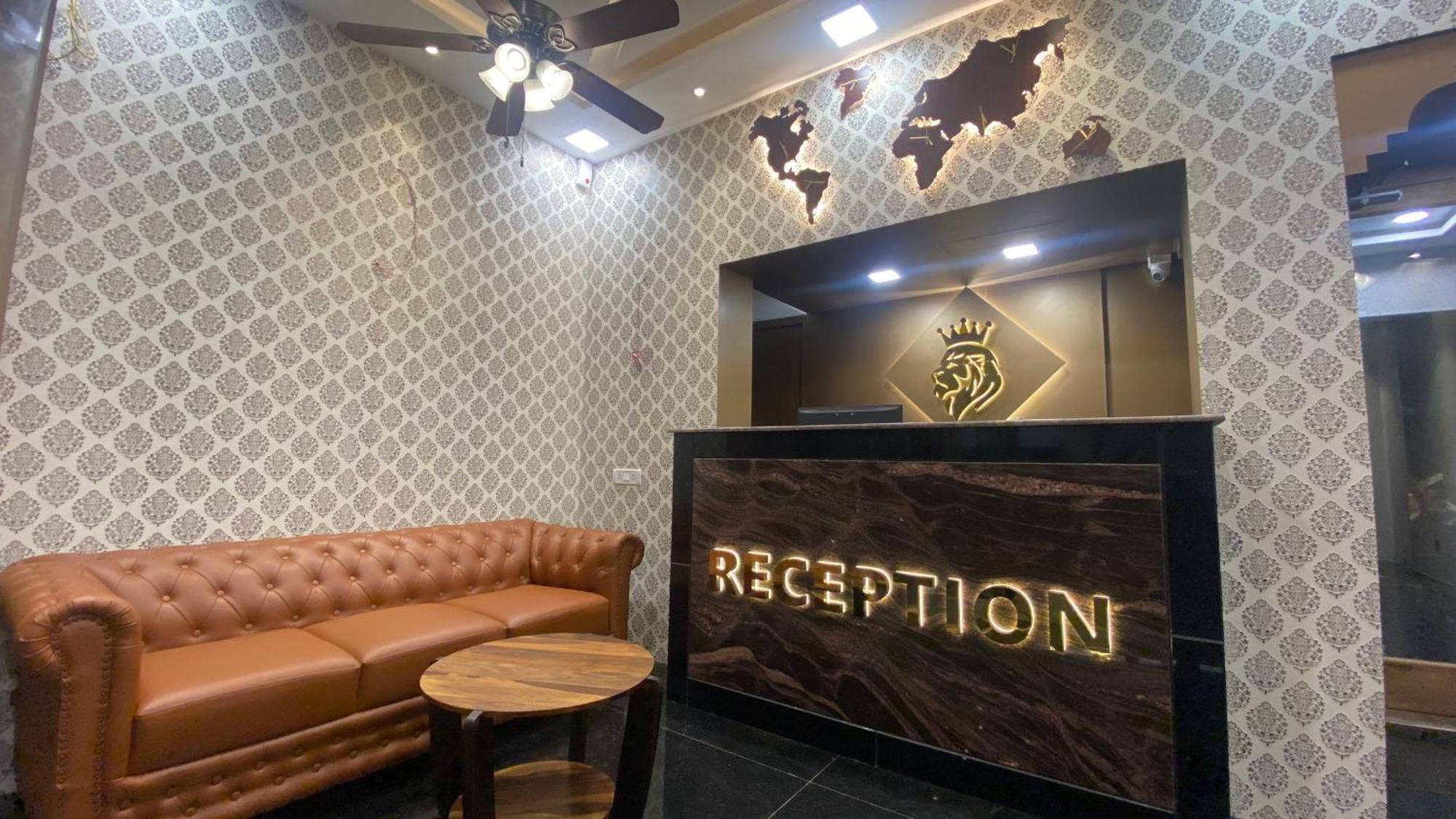 Esakki Empire Hotel Ченай Екстериор снимка