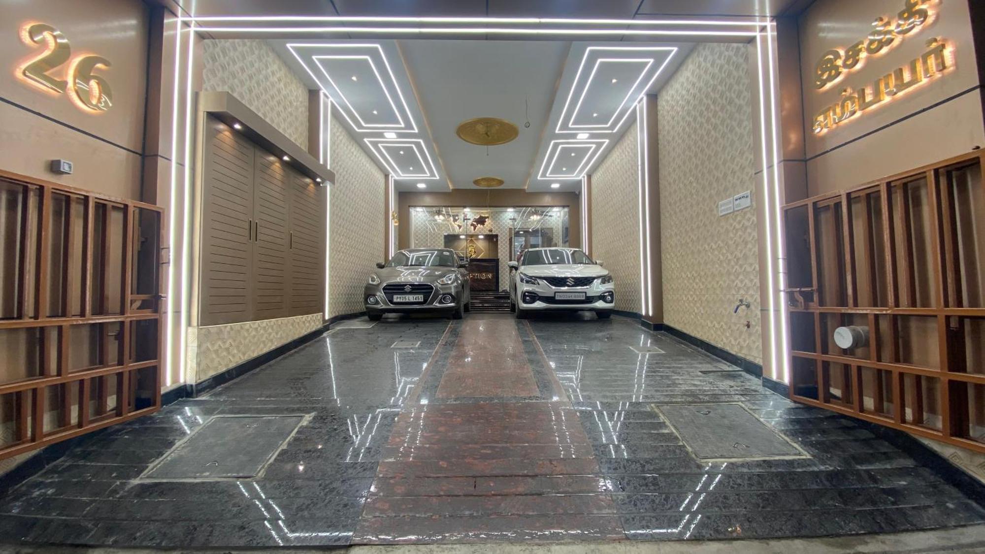 Esakki Empire Hotel Ченай Екстериор снимка